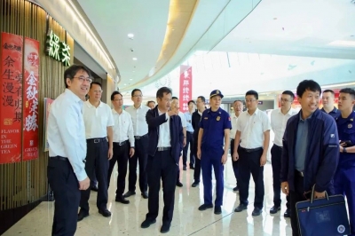 廣東省應(yīng)急管理廳黨委書記、廳長(zhǎng)王再華一行蒞臨河源市商業(yè)中心調(diào)研安全生產(chǎn)工作